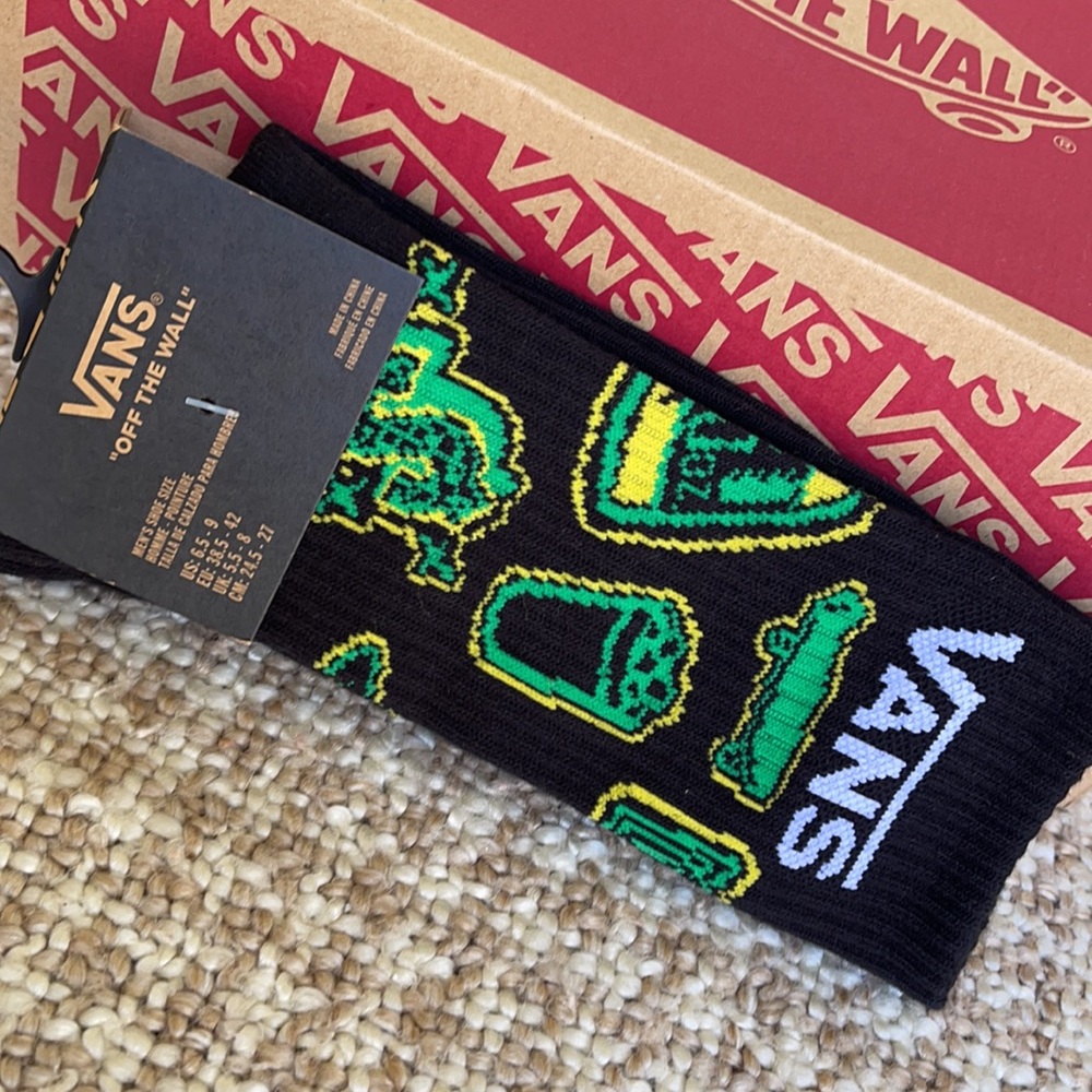 Vans “Off The Wall” socks